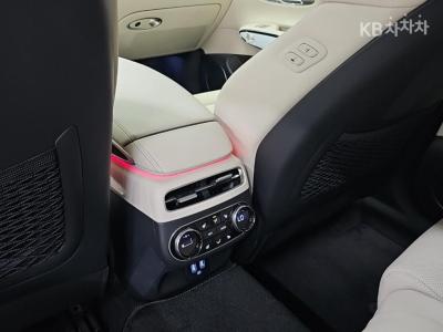 Genesis - GV70 | Gasoline 2.5T 2WD 13