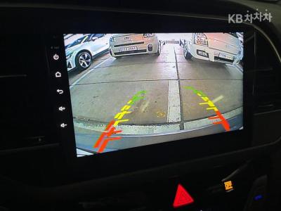Hyundai - Elantra | AD 1.6 GDi Modern 16