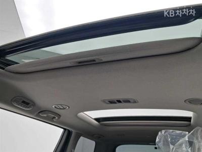 كيا - كارنيفال | The New 9Seater 2.2 Diesel Luxury 17