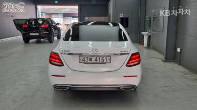 مرسيدس - E-Class | E300 4Matic Exclusive 4