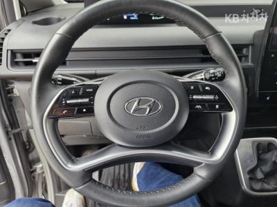 Hyundai - Staria | Cargo 2.2 Cargo 5 Modern 10