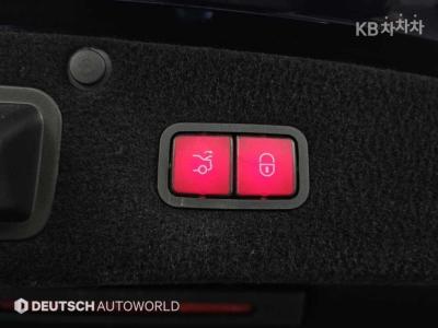 Mercedes-Benz - S-Class | New S560L 4MATIC 19