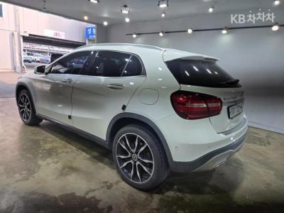 Mercedes-Benz - GLA-Class | X156 250 4MATIC 4