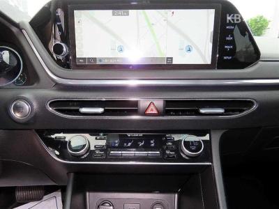 Hyundai - Sonata | 2.0 Premium Plus 14