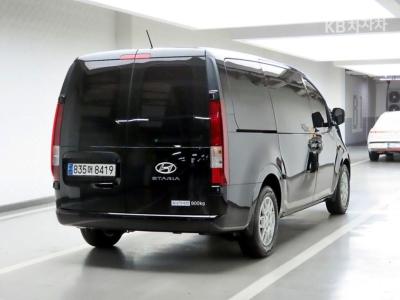 Hyundai - Staria | Cargo 3.5 LPG Cargo 3 Modern 4