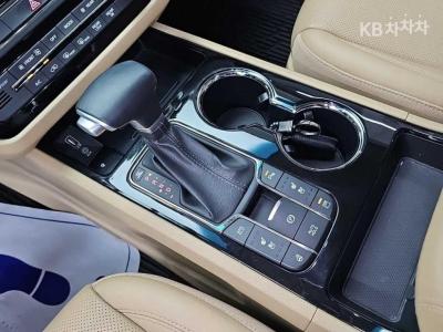 Kia - Карнивал | The New 7Seater 2.2 Diesel 8