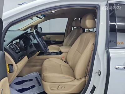 Kia - Карнивал | The New 7Seater 2.2 Diesel 11