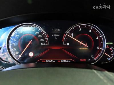 BMW - 5-Series | All New 520 xDrive M Sport Package Plus 9
