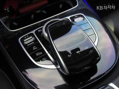 Mercedes-Benz - E-Class | E220 Avantgarde 7