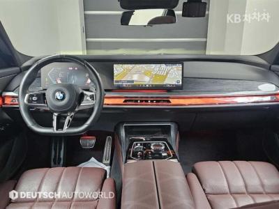 BMW - 7-Series | 740 xDrive M Sport 7