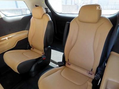 Kia - Carnival | 4Gen D2.2 9Seater Prestige 7