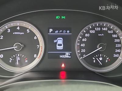 Hyundai - Grandeur | IG 3.0 LPi Modern Base 6