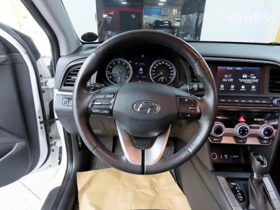 Hyundai - Elantra | The New AD Smartstream G1.6 Smart 9