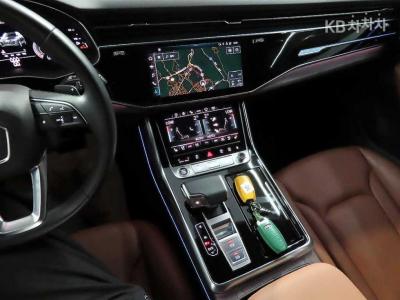 Audi - Q7 | New 3.0 45 TDI Quattro Premium 10