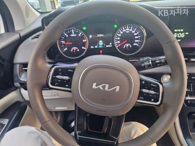 كيا - كارنيفال | 4Gen D2.2 9Seater Prestige 9
