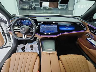 Mercedes-Benz - E-Class | E300 4MATIC AMG Line 7