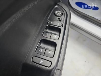 Hyundai - Веню | Gasoline 1.6 Smart 17