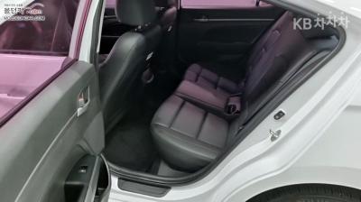 Hyundai - Элантра | AD 1.6 GDi Value Plus 10