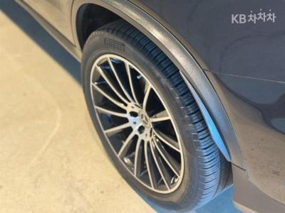Mercedes-Benz - GLC-Class | 300 4Matic Coupe Base 4