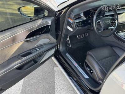 Audi - S8 | 4.0 TFSI Quattro LWB 11