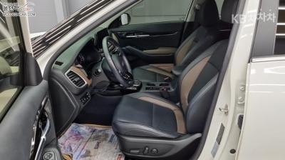 Kia - Seltos | 1.6 Gasoline Turbo 2WD Signature 9