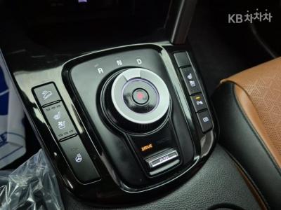 Kia - Seltos | The New 1.6 T-GDI 2WD Signature 8