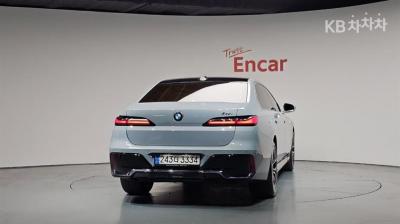 BMW - 7-Series | 740 sDrive M Sport Executive 4
