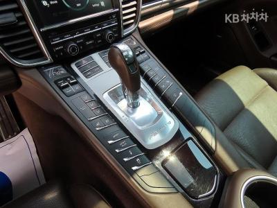 Porsche - Panamera | 3.6 AWD 970 10
