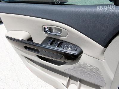 كيا - كارنيفال | The New 7Seater 2.2 Diesel VIP 11
