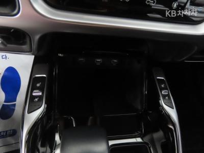 Kia - Sorento | 4Gen 2.2 Diesel 2WD Prestige 14
