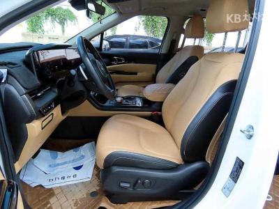 Kia - Carnival | 4Gen D2.2 7Seater Signature 5