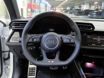 Audi - A3 | 40 TFSI Premium 8