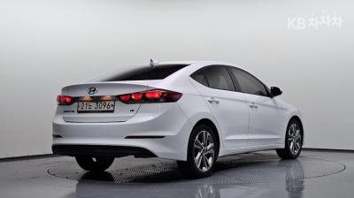 Hyundai - Элантра | AD 1.6 GDi Value Plus 3