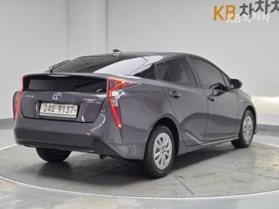 Toyota - Приус | 4Gen 1.8 - 3