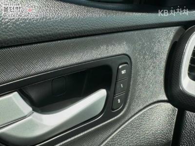 Hyundai - Santa Fe | The Prime Diesel R2.0 2WD 5Seater Exclusive 14