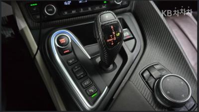 BMW - i8 | 1.5 Coupe Hybrid 12