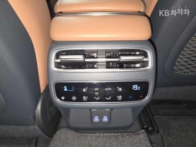 Genesis - GV70 | Gasoline 2.5T 2WD 11