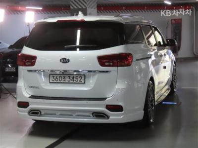 Kia - Карнивал | The New 9Seater 2.2 Diesel Luxury 3