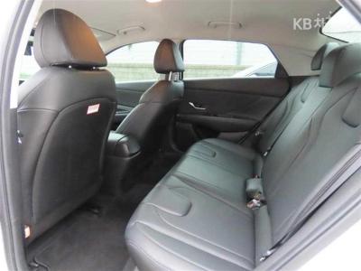 Hyundai - Elantra | All New 1.6 Gasoline Smart 7